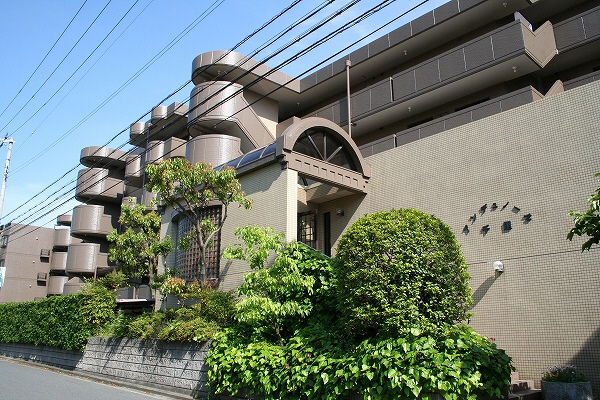 吹田市千里山高塚の賃貸